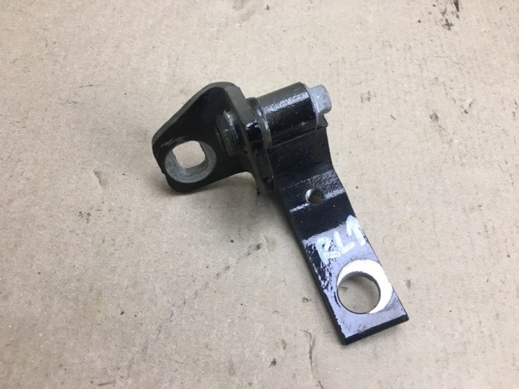 CP9Z-5422801-A | Петля двери верхняя задн. лев. FORD FOCUS 10-18