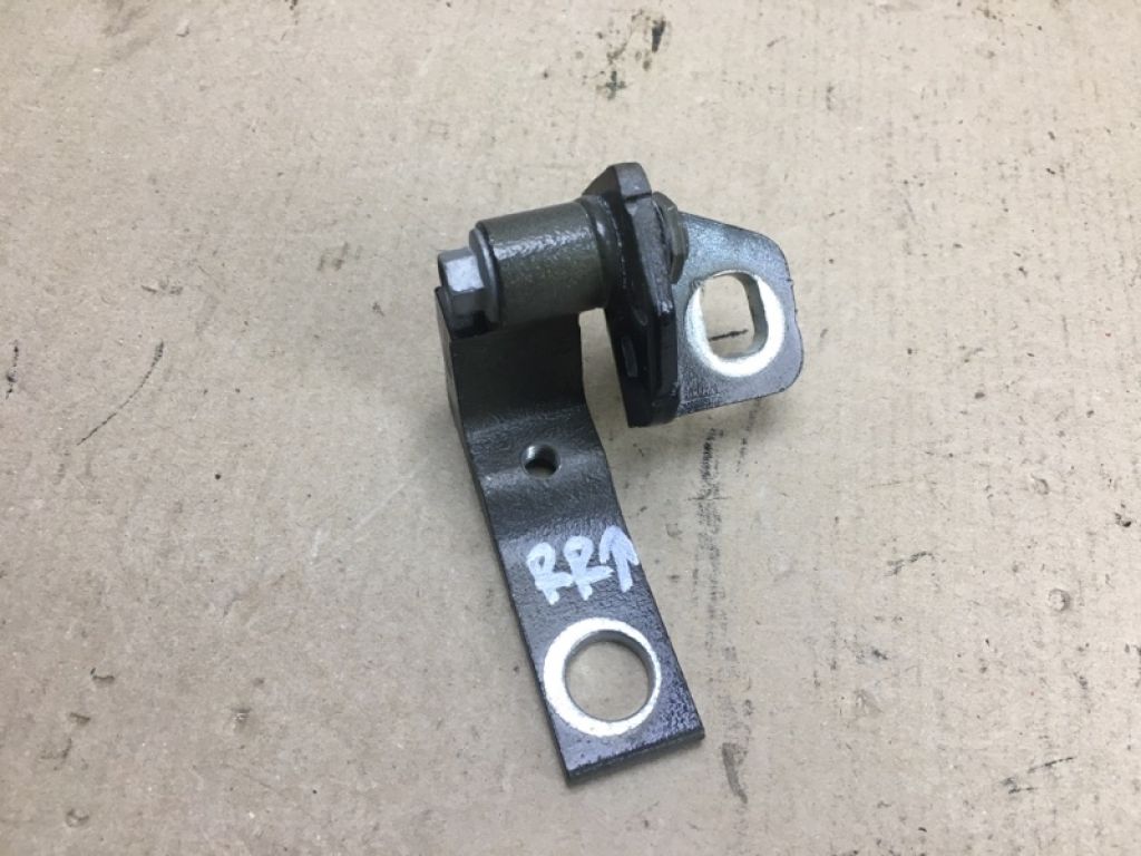 CP9Z-5422800-A | Петля двері верхня задн. прав. FORD FOCUS 10-18