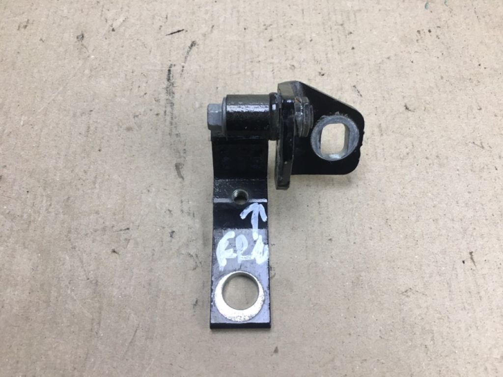 CP9Z-5422800-A | Петля двери верхняя передн. прав. FORD FOCUS 10-18