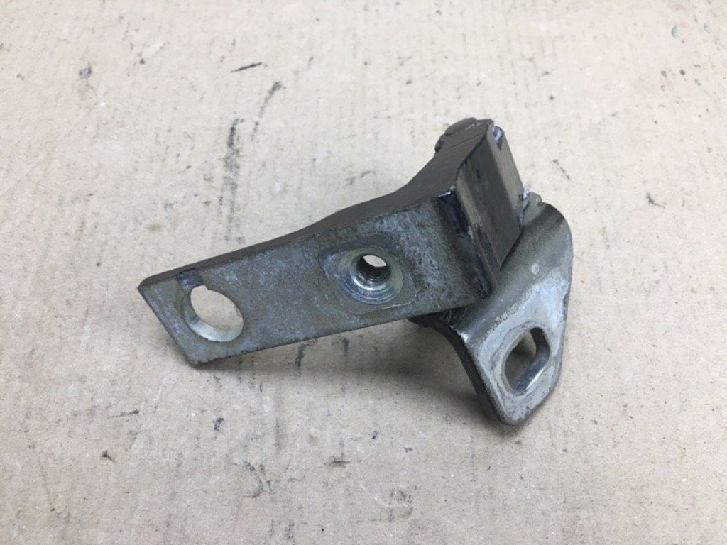 AM5Z-5826803-A | Петля двери нижняя задн. лев. FORD FOCUS 10-18 - Фото 3