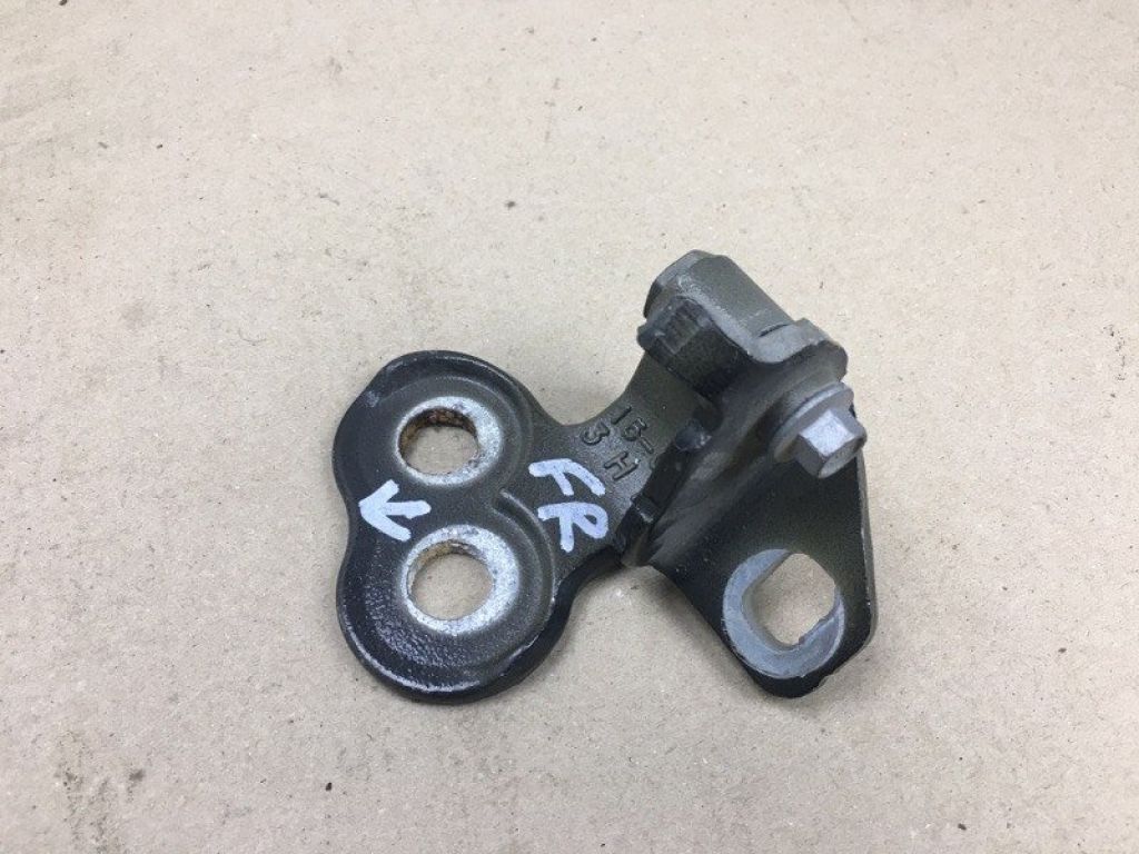 CP9Z-5422810-A | Петля двері нижня передн. прав. FORD FOCUS 10-18 - Фото 2