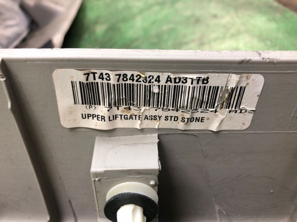BT4Z-7846404-AA | Обшивка крышки багажника FORD EDGE 06-14 - Фото 9
