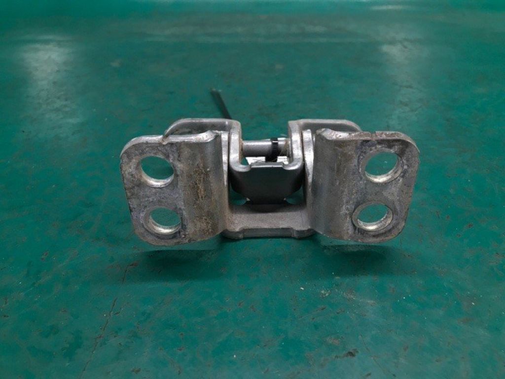 68801-42050 | Петля двери багажника TOYOTA RAV4 05-12 - Фото 4