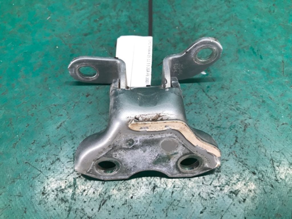 68760-20121 | Петля двери верхняя задн. лев. TOYOTA RAV4 05-12