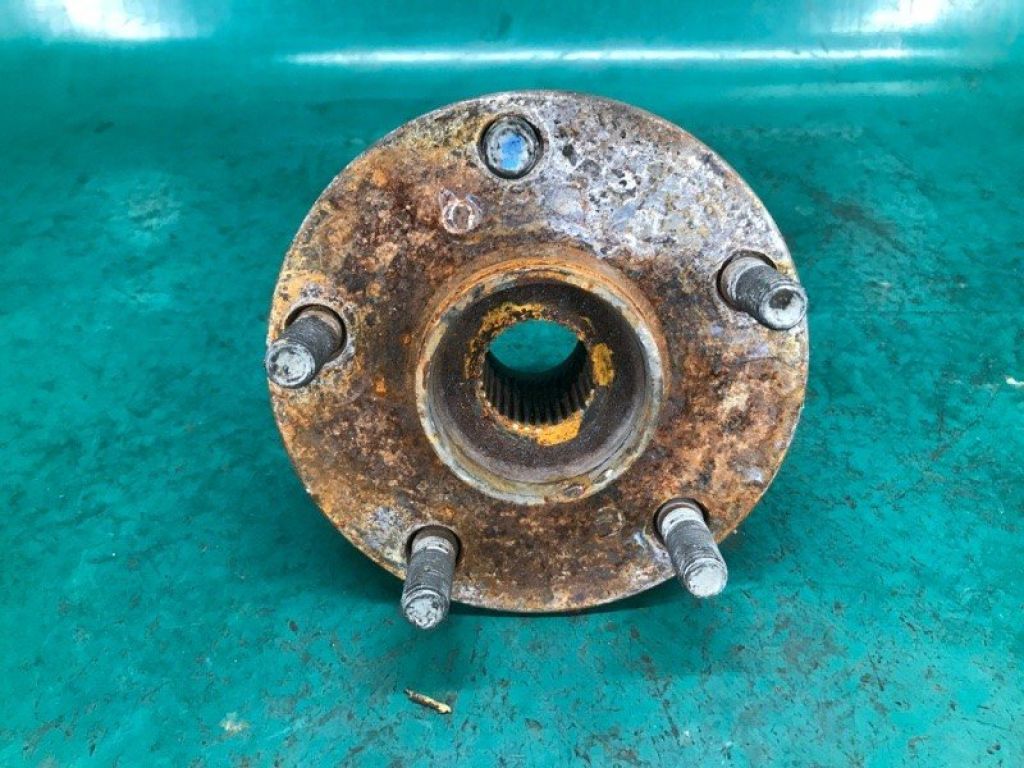 43550-42020 | Маточина колеса передн. TOYOTA RAV4 05-12
