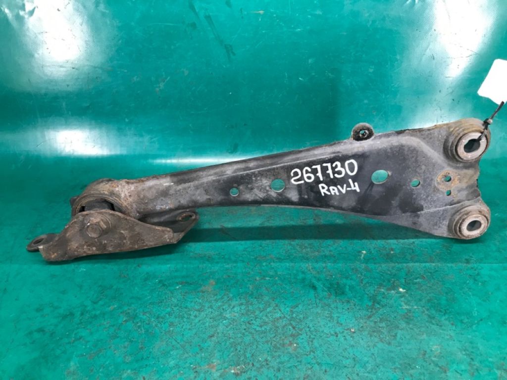 48760-42010 | Рычаг задней подвески продольный прав. TOYOTA RAV4 05-12
