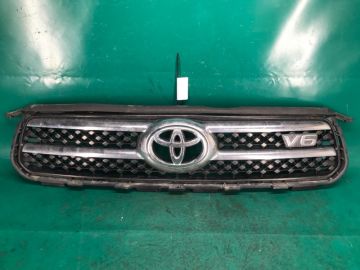 Решетка радиатора TOYOTA RAV4 05-12