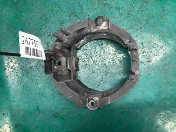Кронштейн противотуманной фары передн. прав. TOYOTA RAV4 05-12