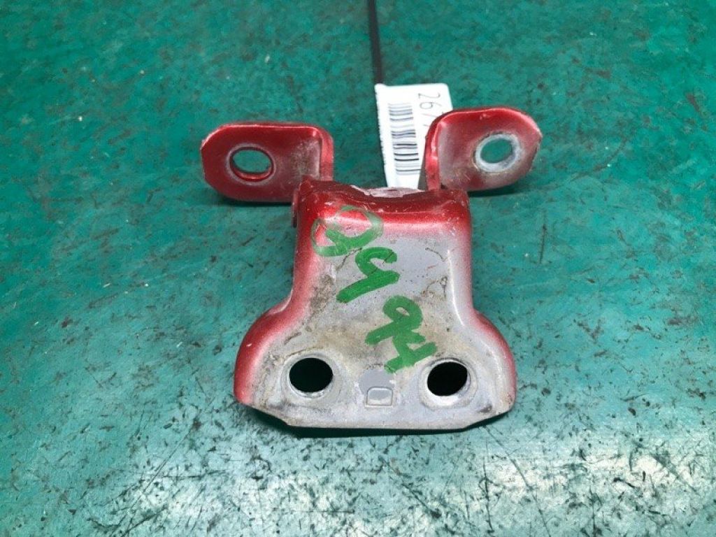 68730-33021 | Петля двері нижня передн. прав. TOYOTA RAV4 05-12
