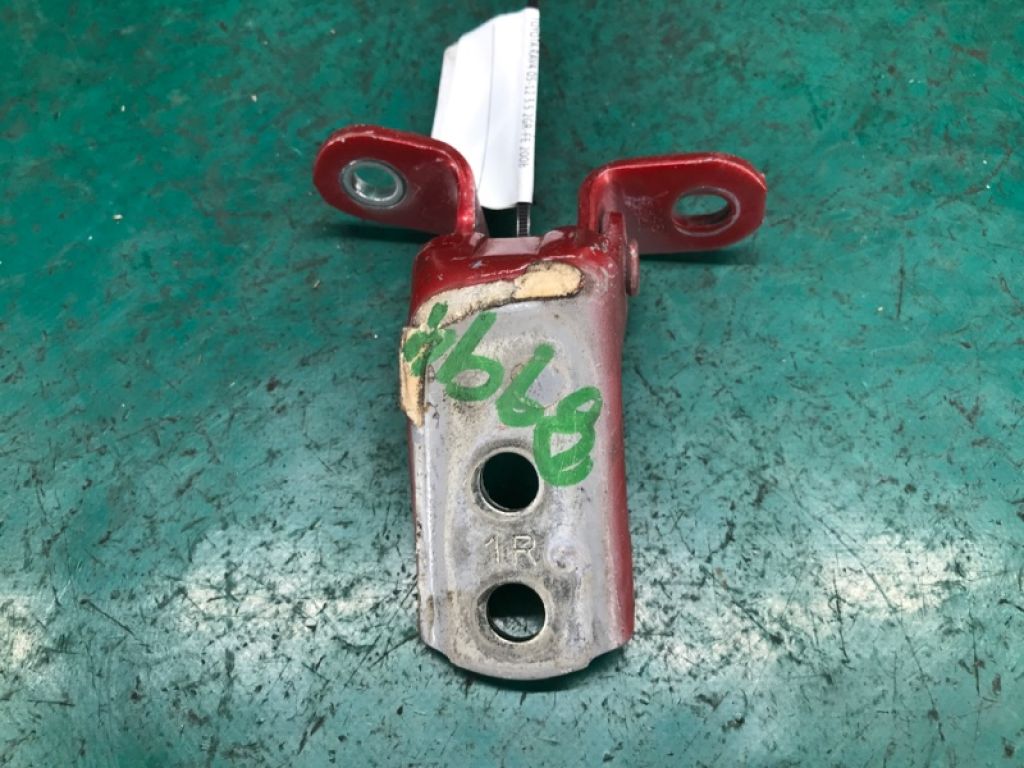 68710-12151 | Петля двери верхняя передн. прав. TOYOTA RAV4 05-12