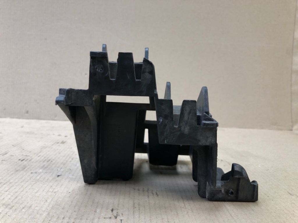 5C6 807 393 A | Кронштейн задн. лев. VOLKSWAGEN JETTA USA 10-17 - Фото 3