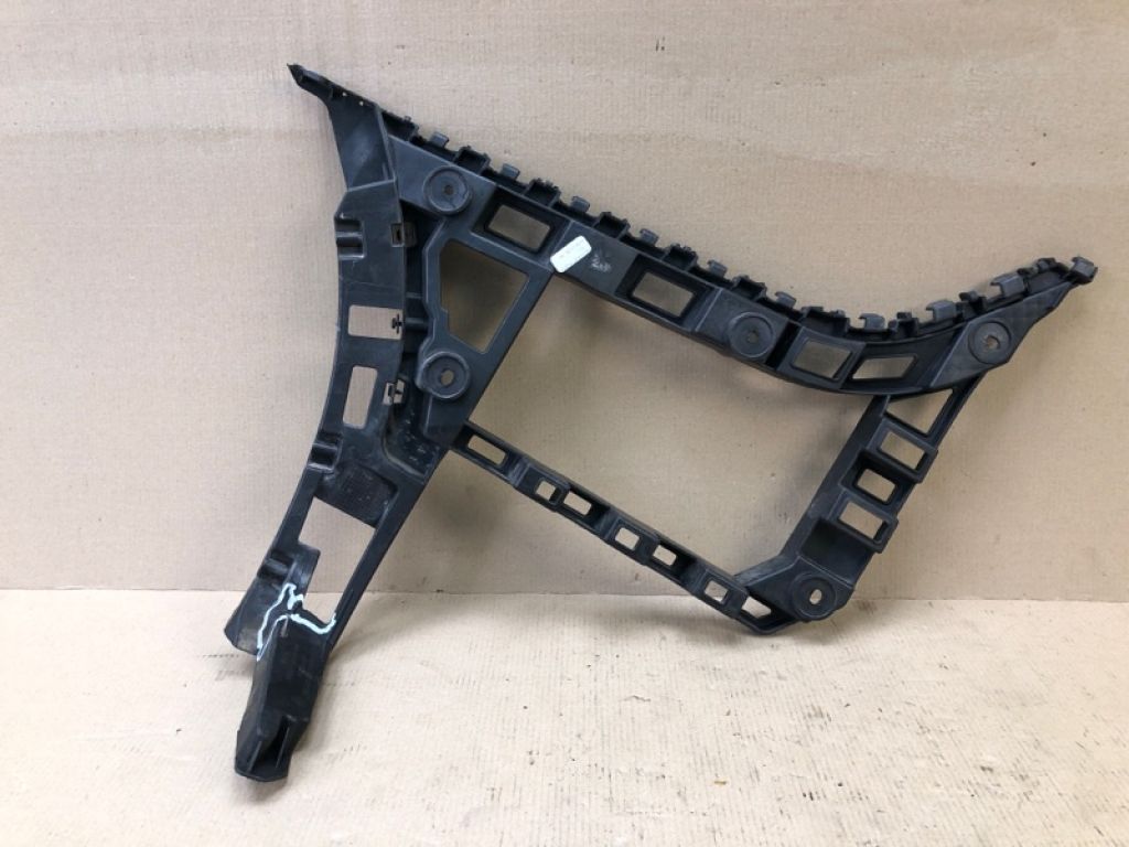 5C6 807 394 | Кронштейн заднего бампера прав. VOLKSWAGEN JETTA USA 10-17