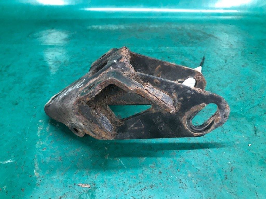 12311-31070 | Кронштейн двигателя передн. TOYOTA RAV4 05-12
