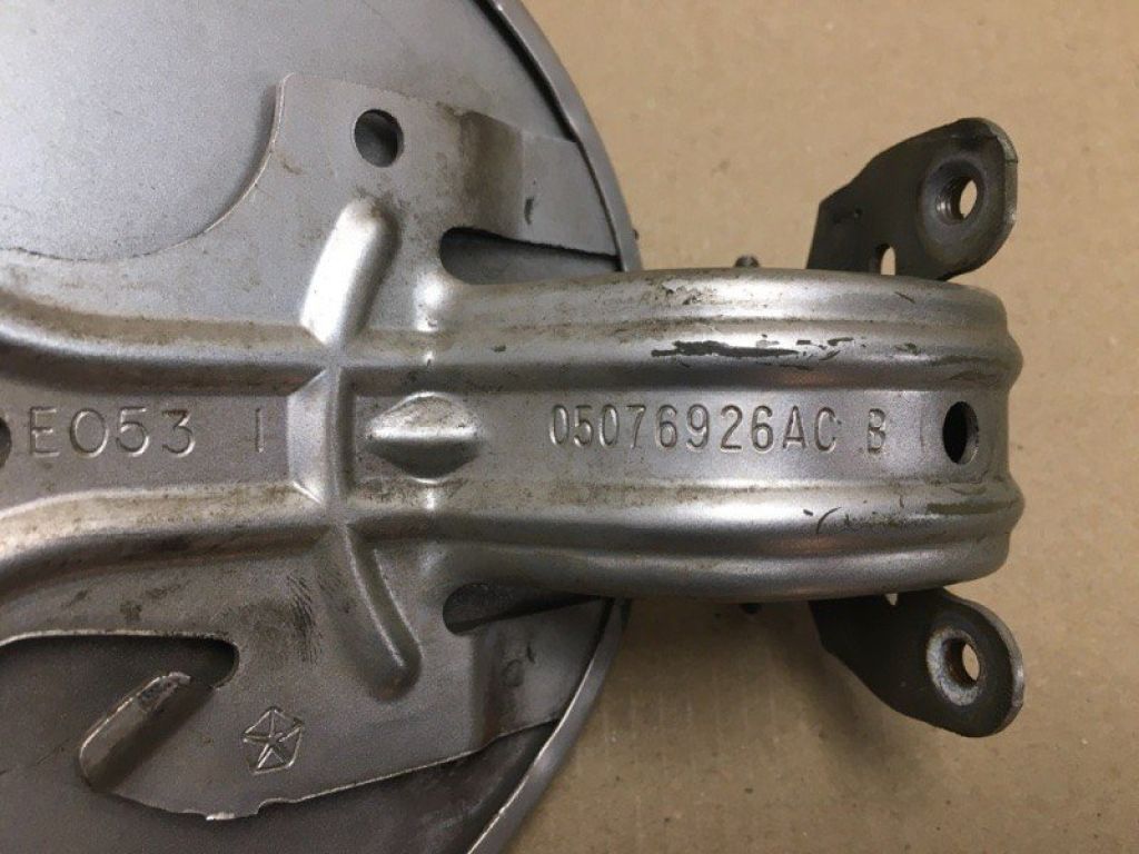 5076926AD | Лючок паливного бака DODGE JOURNEY 08-20 - Фото 4