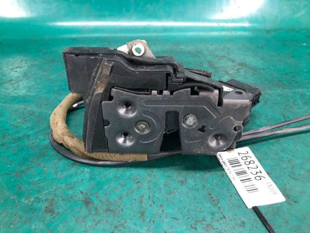 BN8F-58-310B | Замок двери передн. прав. MAZDA 3 BK 03-08