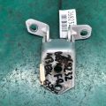 F151-58-210 | Петля двері верхня передн. прав. MAZDA 3 BK 03-08