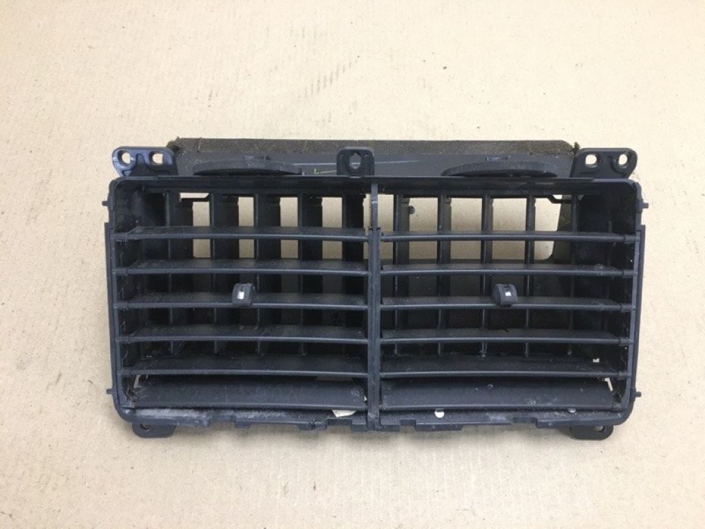 68043527AB | Дефлектор воздушный DODGE JOURNEY 08-20