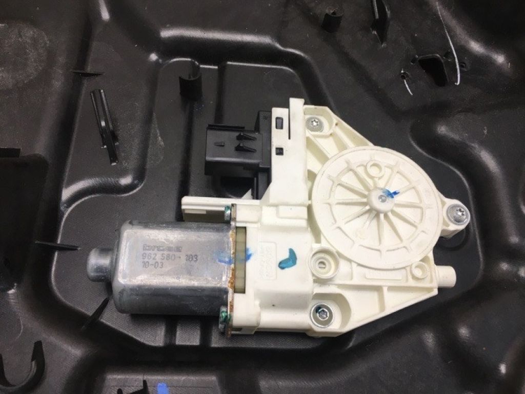 68043734AA | Склопідйомник передн. прав. DODGE JOURNEY 08-20 - Фото 3