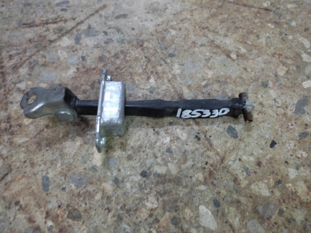 81830-57L01 | Ограничитель двери задн. лев. SUZUKI SX4 06-13