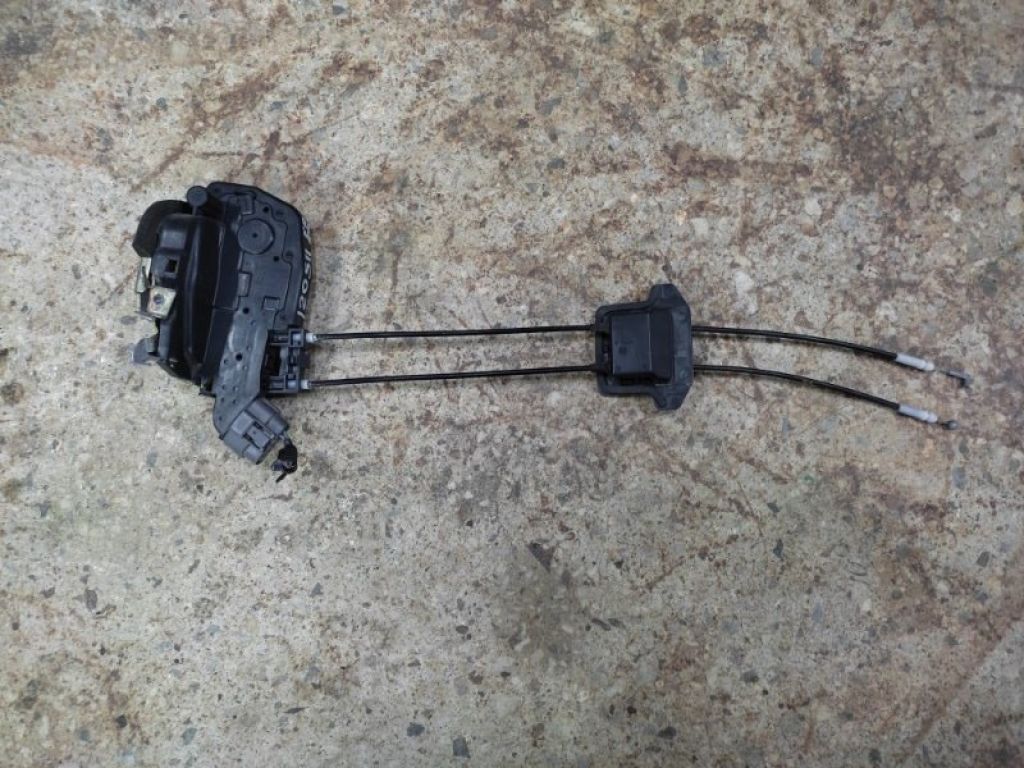 80500-EH100 | Замок двери передн. прав. INFINITI M35/M45 04-10