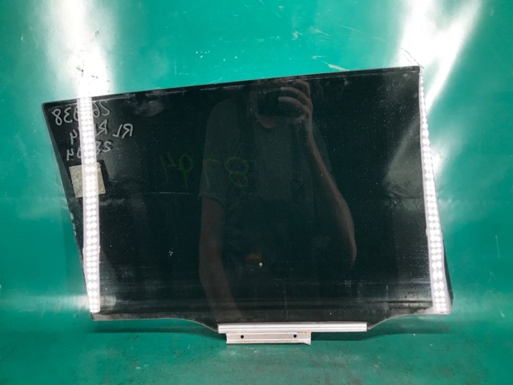 68104-42110 | Стекло двери задн. лев. TOYOTA RAV4 05-12 - Фото 3