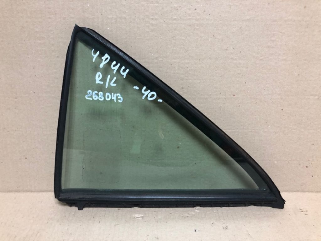 68124-06050 | Стекло двери глухое задн. лев. TOYOTA CAMRY 40 06-11