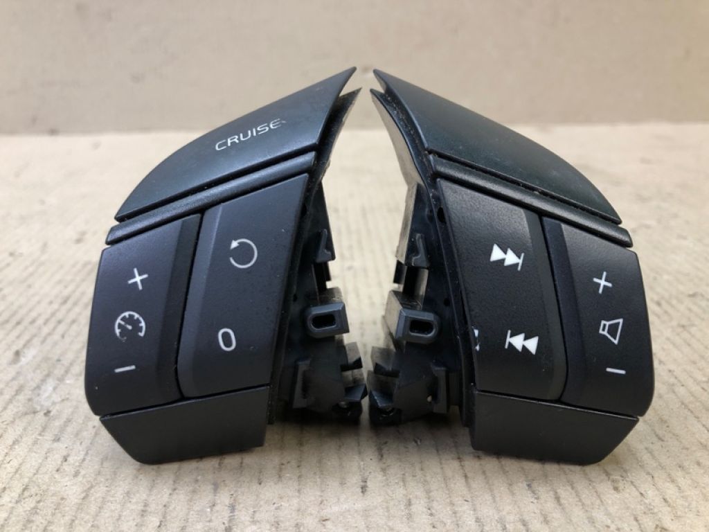 30739566 | Кнопки на руль VOLVO S60 00-09