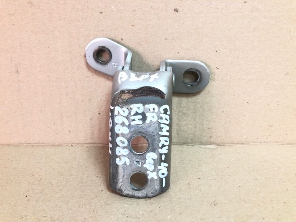 68710-02020 | Петля двери верхняя передн. прав. TOYOTA CAMRY 40 06-11
