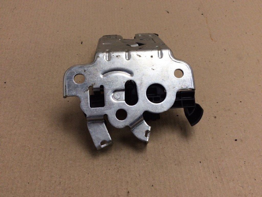 5C6 827 505 C | Замок кришки багажника VOLKSWAGEN JETTA USA 10-17 - Фото 2