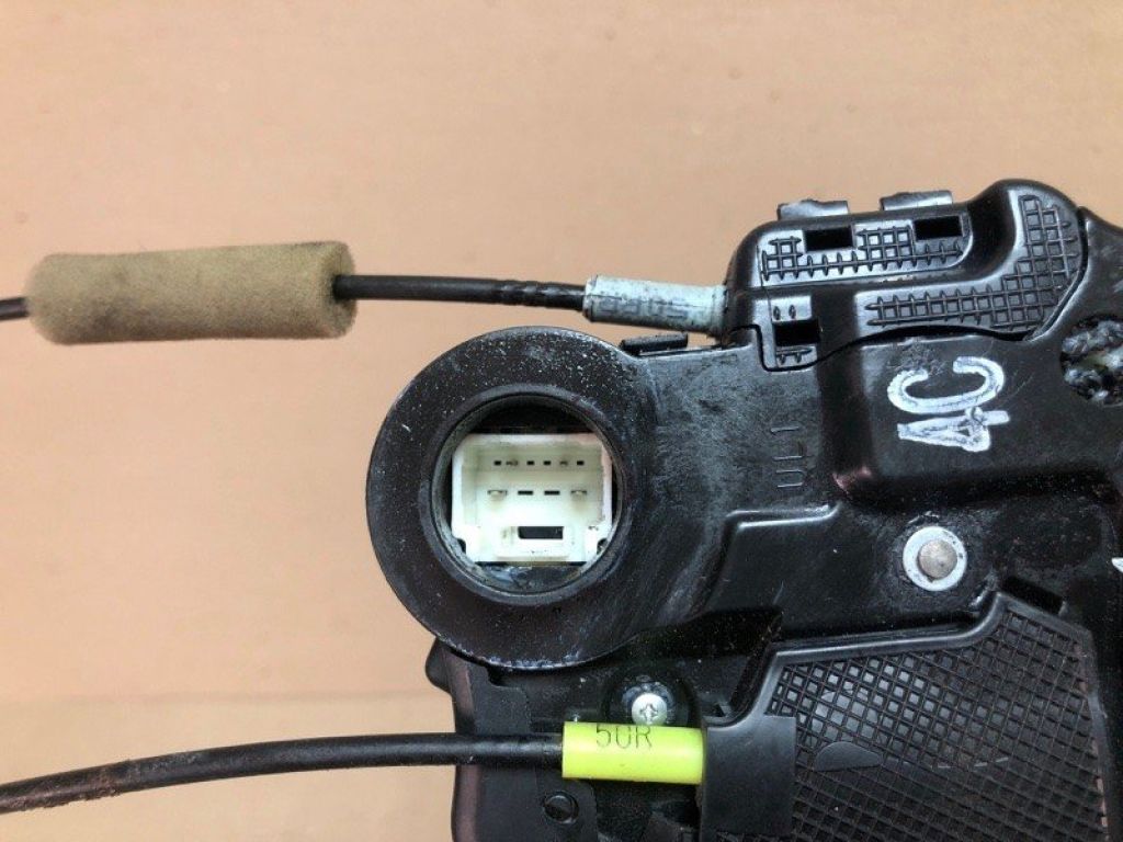 69060-06100 | Замок двери задн. лев. TOYOTA CAMRY 40 06-11 - Фото 3