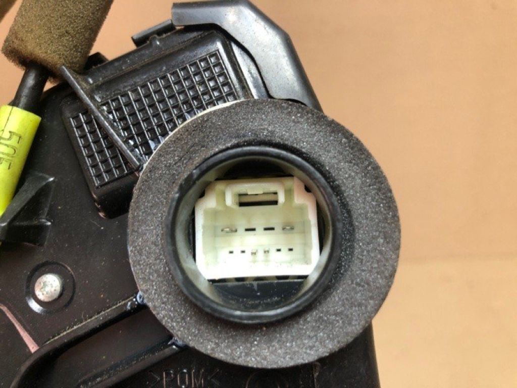 69030-06200 | Замок двери передн. прав. TOYOTA CAMRY 40 06-11 - Фото 2