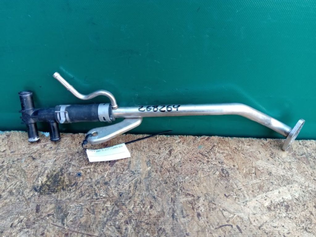 16268-0V070 | Патрубок системы охлаждения TOYOTA CAMRY 55 14-17
