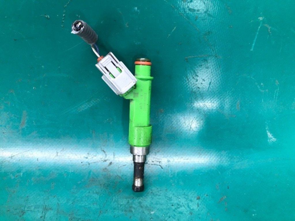 23209-09175 | Форсунка паливна TOYOTA CAMRY 55 14-17