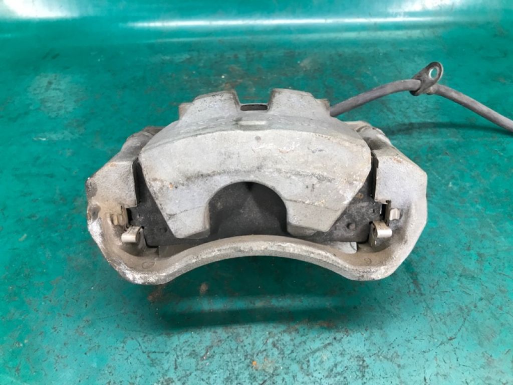 47750-07071 | Супорт гальмівний передн. лів. TOYOTA CAMRY 55 14-17 - Фото 2