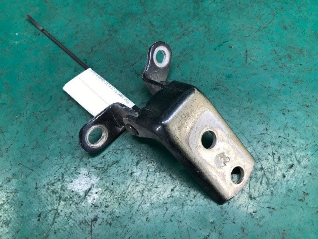 68770-02050 | Петля двері нижня задн. прав. TOYOTA CAMRY 55 14-17 - Фото 3