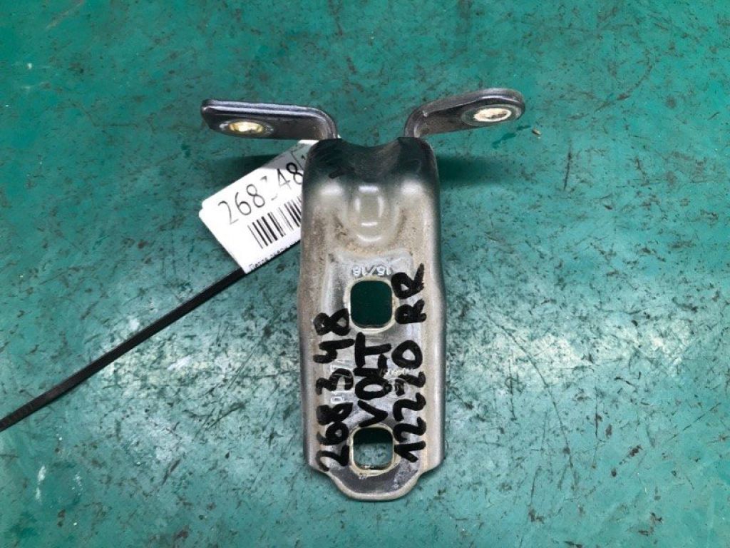 13501716 | Петля двері нижня задн. прав. CHEVROLET VOLT 10-15