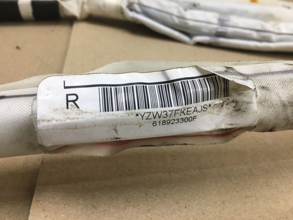 62170-76010 | Подушка безопасности (штора) прав. LEXUS CT200 11-17 - Фото 2