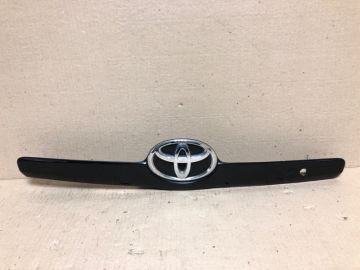 Панель подсветки номера TOYOTA CAMRY 40 06-11