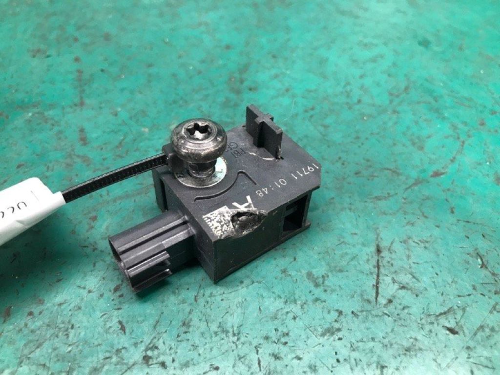 13574936 | Датчик удару задн. прав. CHEVROLET VOLT 10-15 - Фото 4