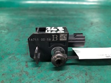 Датчик удару передн. прав. CHEVROLET VOLT 10-15 Датчик удару передн. прав. CHEVROLET VOLT 10-15