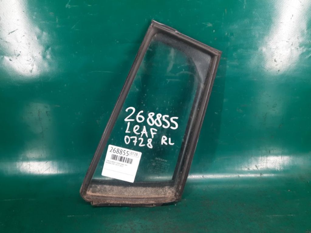 82221-3NA0A | Скло дверей глухе задн. лів. NISSAN LEAF 10-17