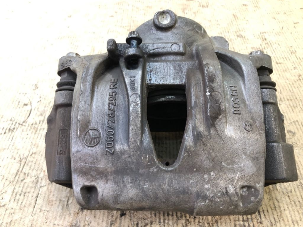 A 003 420 02 83 | Суппорт тормозной передн. прав. MERCEDES E-CLASS W211 02-09