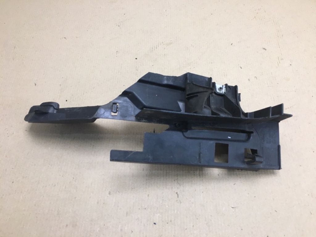 CP9Z-5802039-A | Накладка крыла лев. FORD FOCUS 10-18 - Фото 2