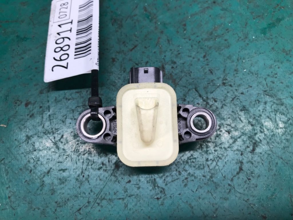 98836-1MA0A | Датчик удару передн. прав. NISSAN LEAF 10-17 - Фото 3