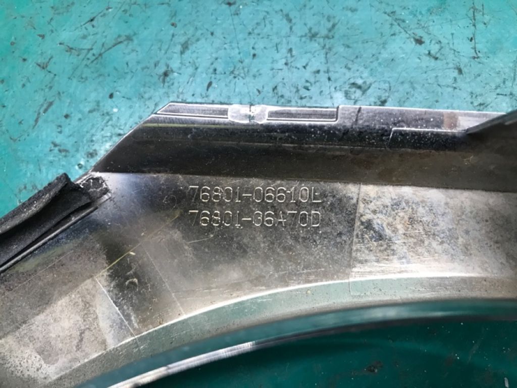 76801-06A70 | Панель підсвічування номера TOYOTA CAMRY 55 14-17 - Фото 4