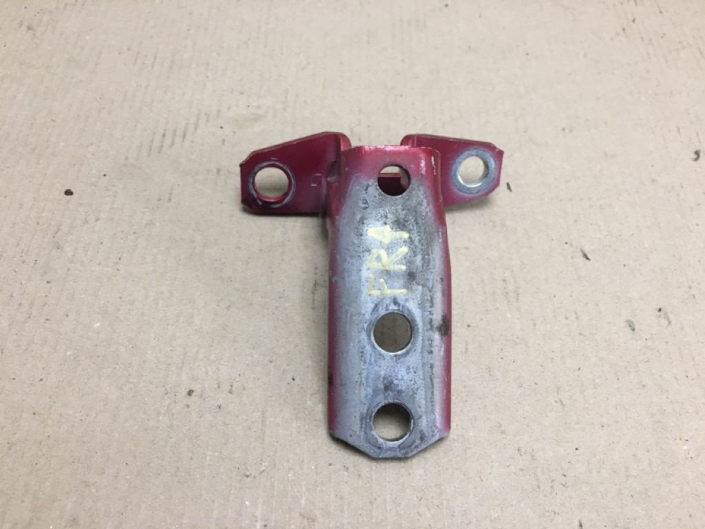 5702A064 | Петля двери верхняя передн. прав. MITSUBISHI OUTLANDER GF 12-