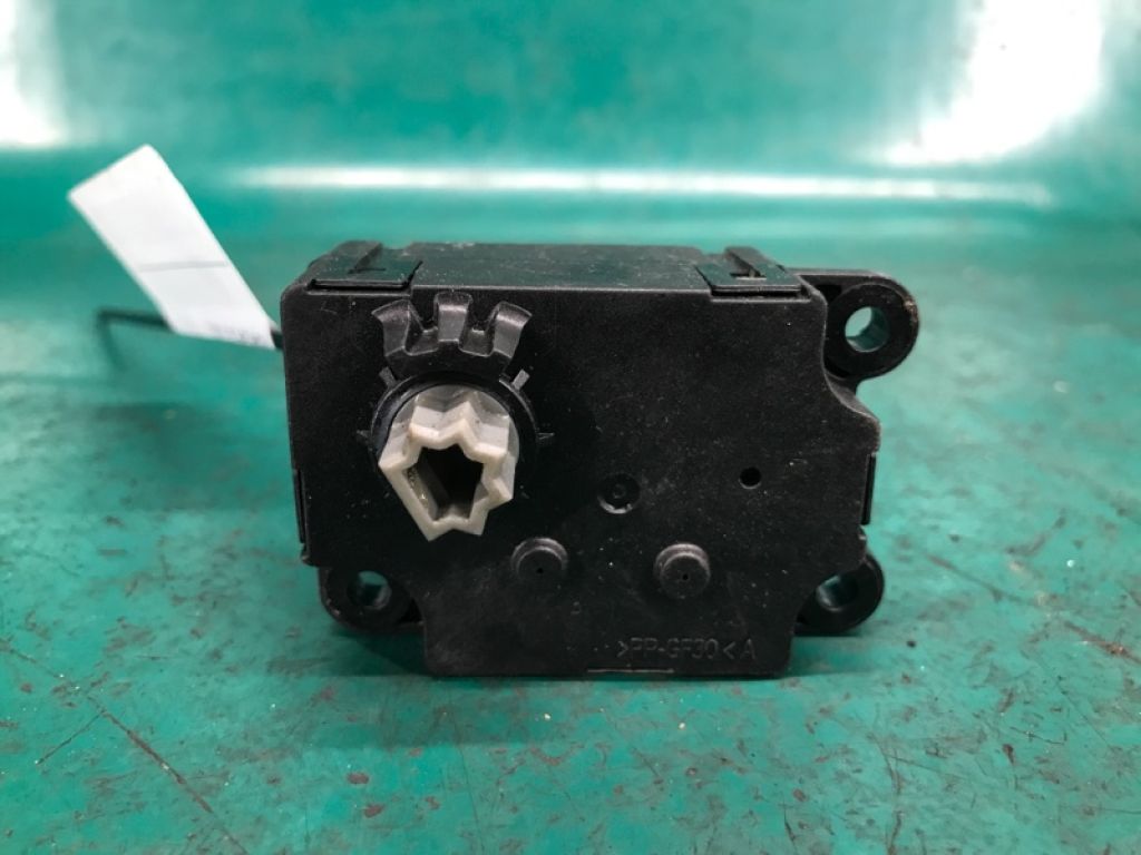 27730-1FC1B | Моторчик заслінки пічки NISSAN LEAF 10-17 - Фото 3