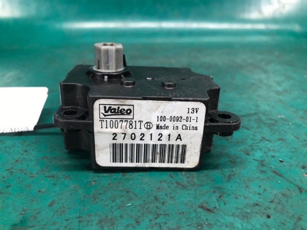 27730-1FC1B | Моторчик заслінки пічки NISSAN LEAF 10-17 - Фото 4