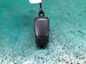Кнопка стеклоподъемника задн. лев. NISSAN LEAF 10-17