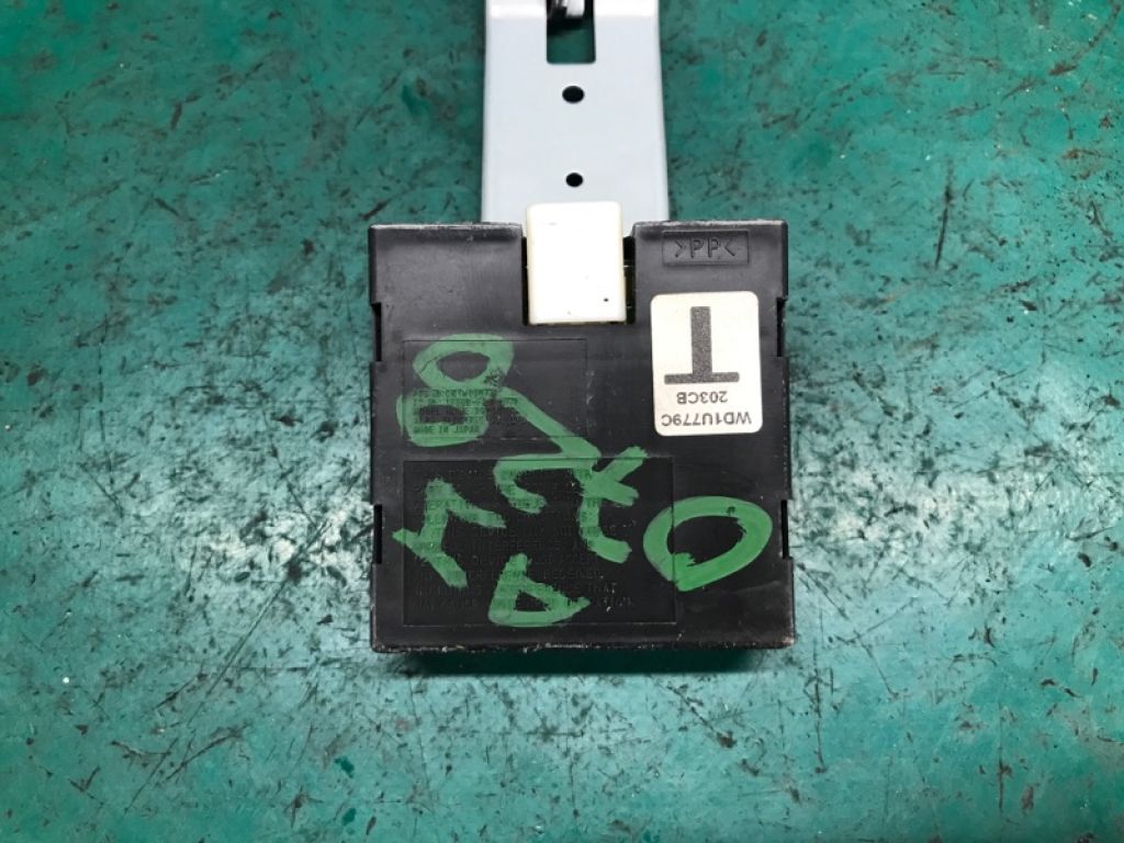 28595-1KM5A | Блок керування центральним замком NISSAN LEAF 10-17